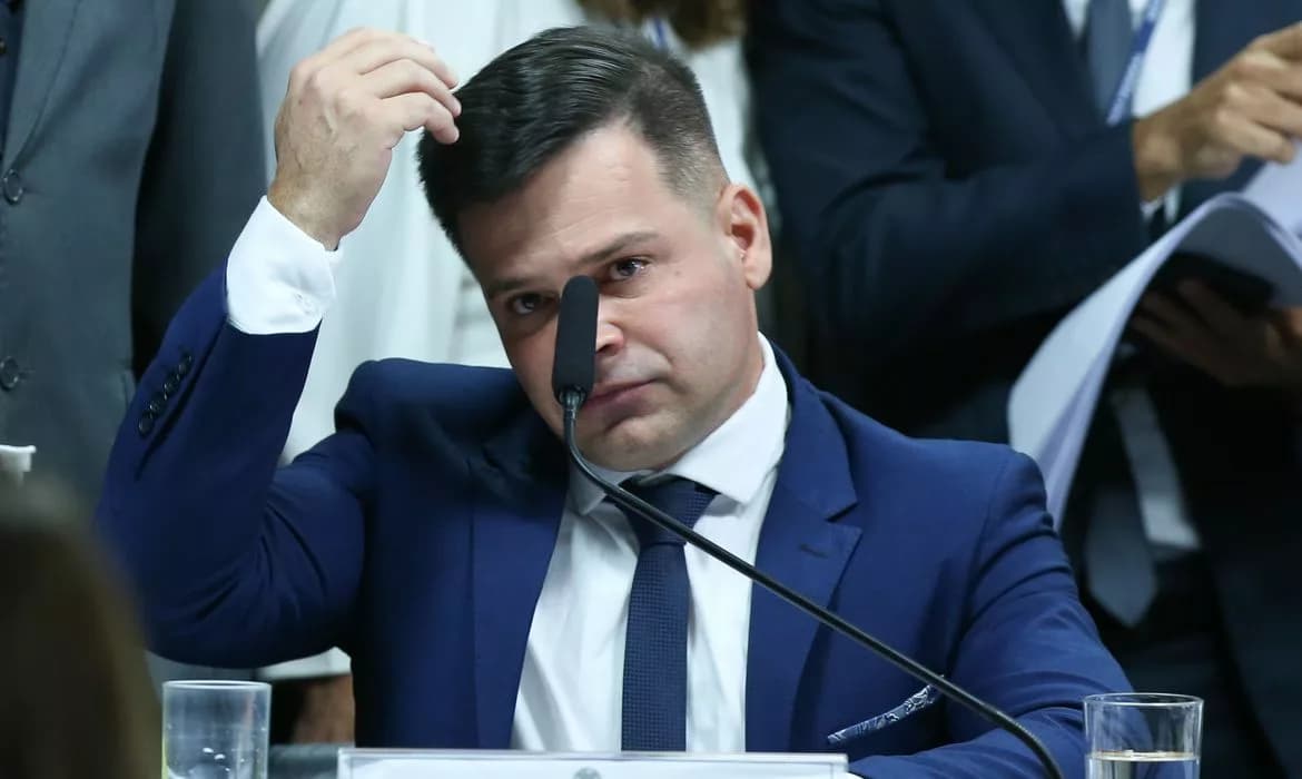 Moraes apontou “condutas gravíssimas” ao determinar prisão de Silvinei
