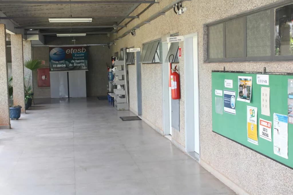 Etesb abre processo seletivo para técnico em análises clínicas