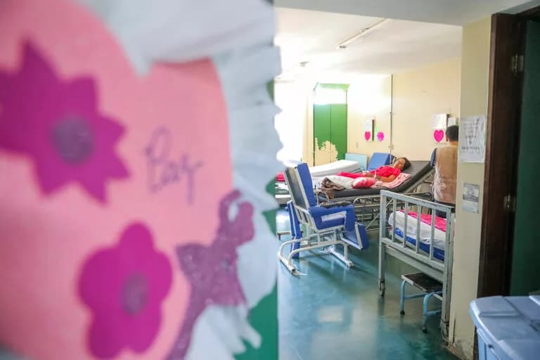 Mutirão de reconstrução mamária recupera autoestima de mulheres com câncer