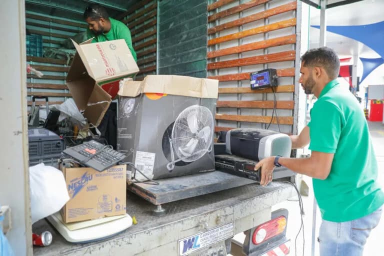 Lixo eletrônico de grande volume pode ser coletado em domicílio no DF