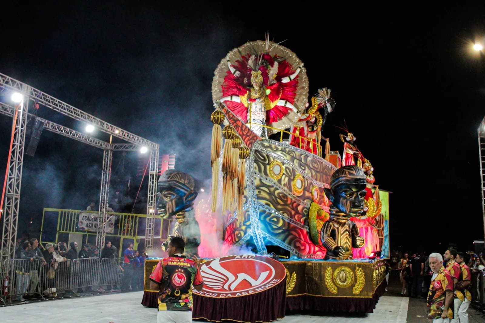 Agentes culturais debatem produção carnavalesca para 2024