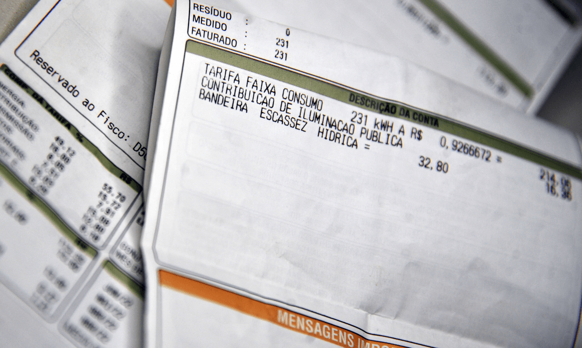 Distribuidoras de energia pedem isenção de tributos para mais pobres