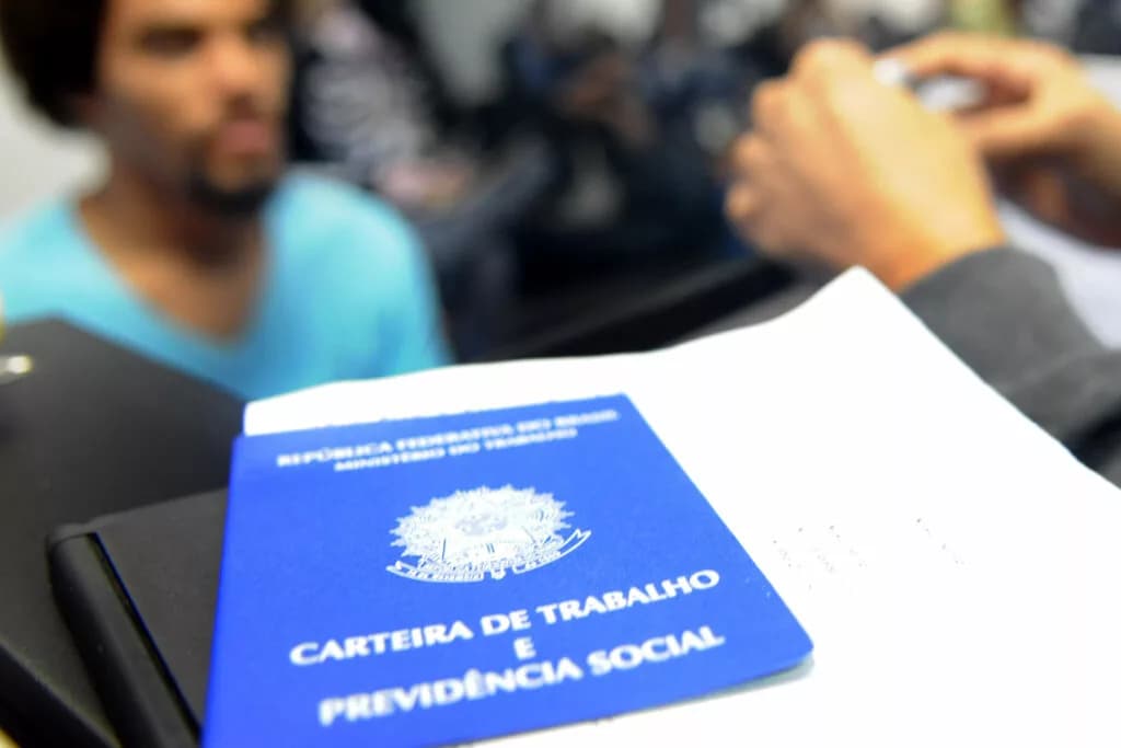 Agências do trabalhador estão com 318 vagas nesta quarta (10)
