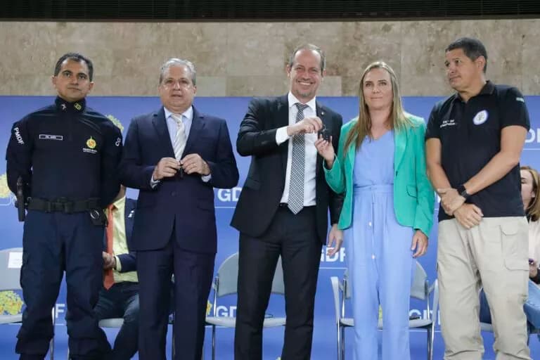 Forças policiais do DF recebem viaturas e armamentos do governo federal