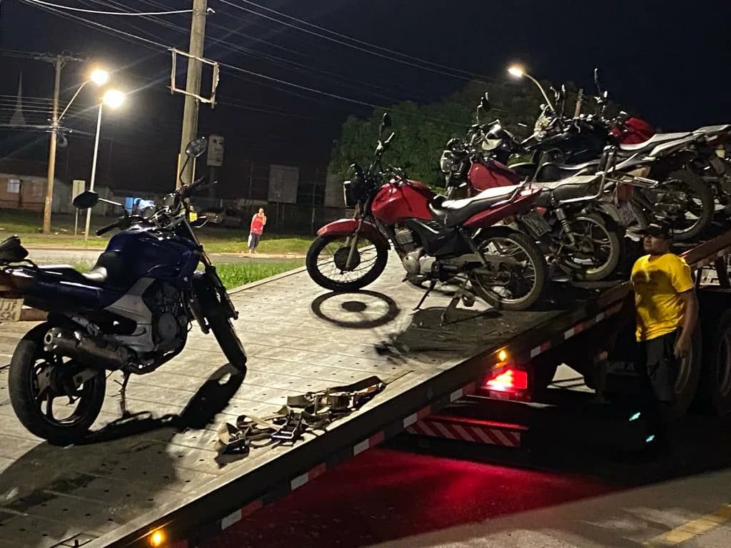 Operação autua 32 motociclistas em Ceilândia por escapamento irregular