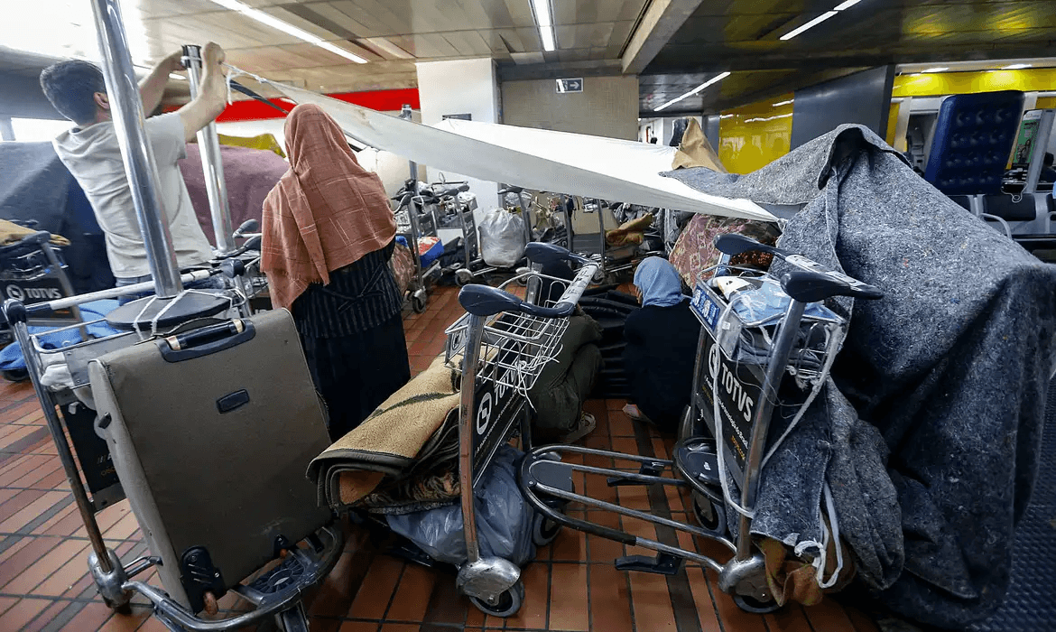 Aeroporto de Guarulhos tem 122 afegãos à espera de acolhimento