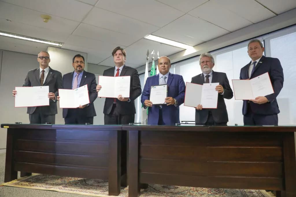 Distrito Federal assina Pacto Nacional pela Consciência Vacinal