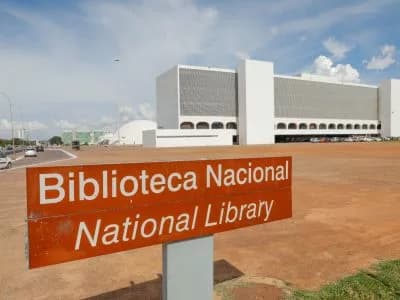 Mais de 40% dos visitantes da Biblioteca Nacional de Brasília são turistas