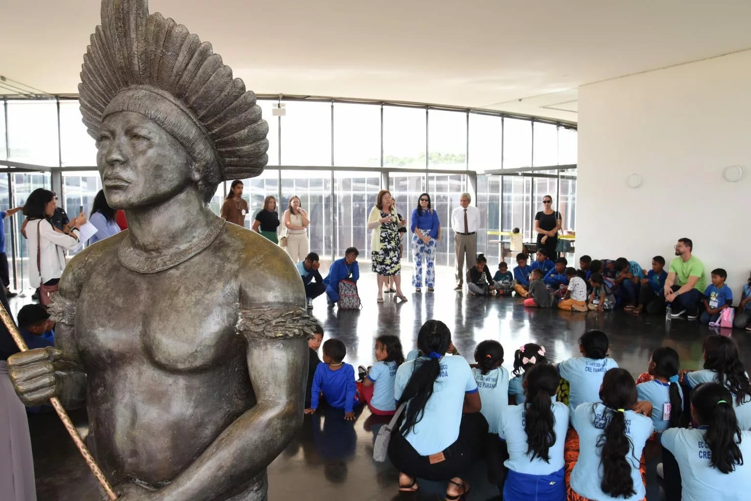 Estudantes da comunidade Warao Coromoto visitam o Memorial dos Povos Indígenas