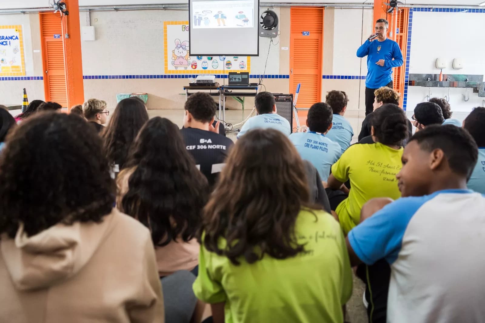 Alunos da rede pública de ensino aprendem sobre os malefícios do cigarro eletrônico