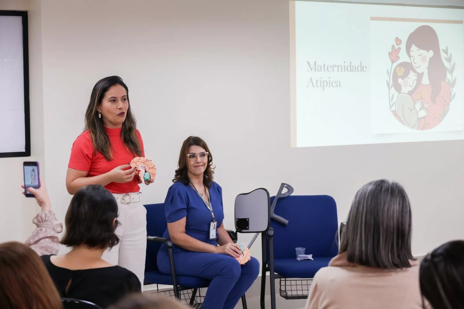 Servidoras da Educação participam de encontro de mães atípicas