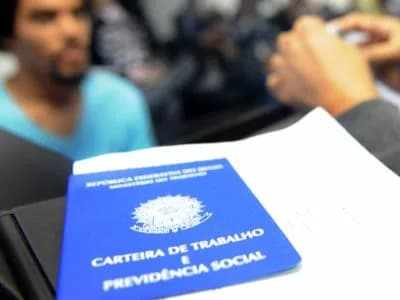 Semana abre com 344 vagas de emprego disponíveis