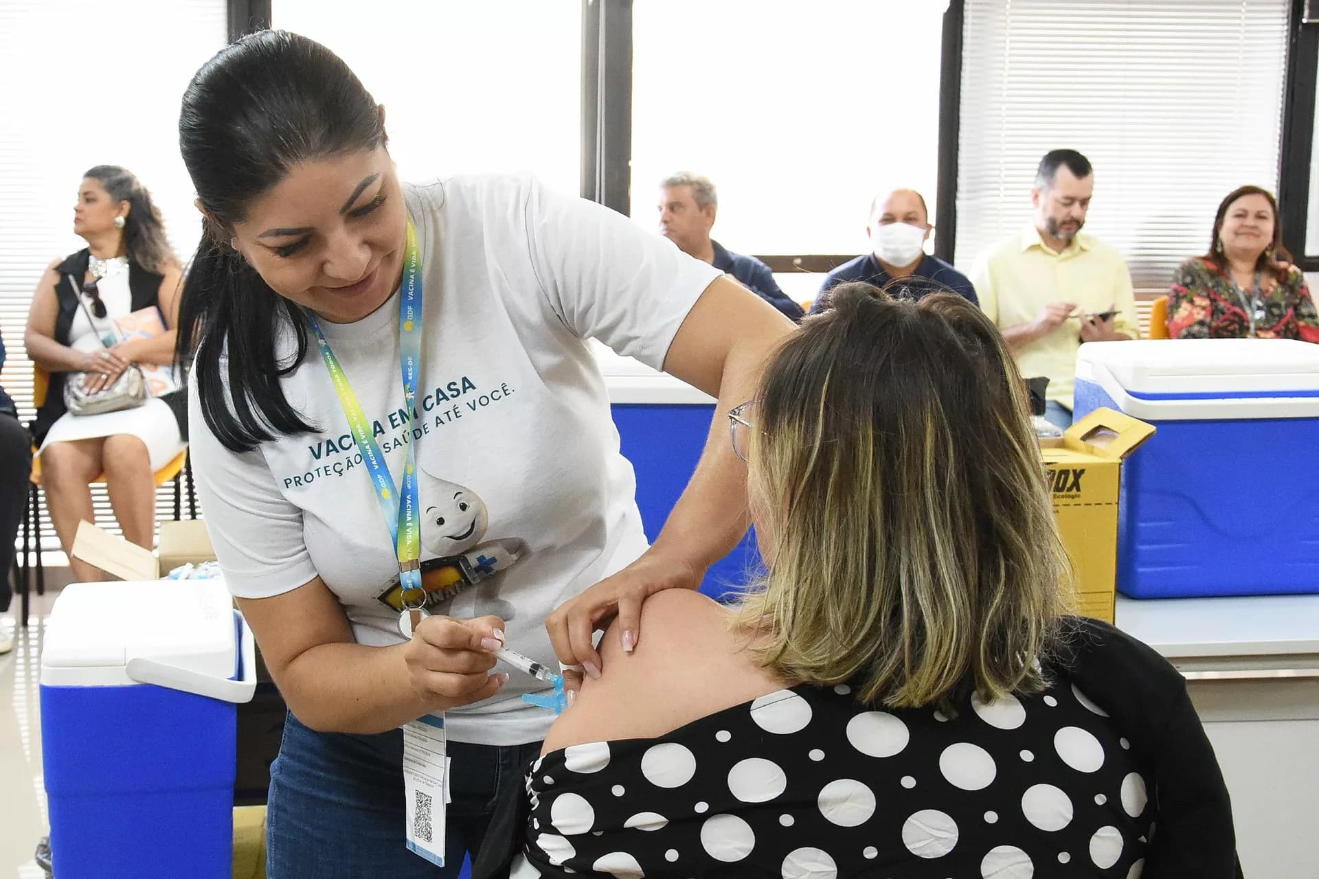 Parceria promove vacinação de servidores da Educação contra a gripe