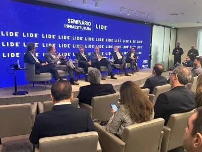 Iluminação pública de Brasília é destaque em seminário sobre infraestrutura em São Paulo