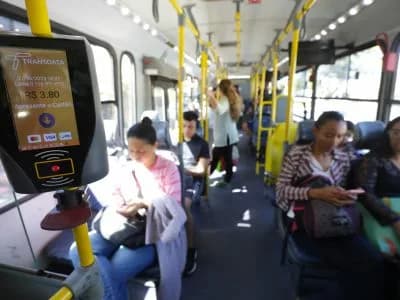 Mais 99 linhas de ônibus deixam de receber dinheiro em espécie nesta quinta (15)