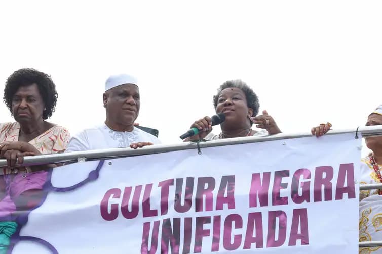 Ministra Macaé Evaristo Participa da 17ª Caminhada em Defesa da Liberdade Religiosa no Rio de Janeiro