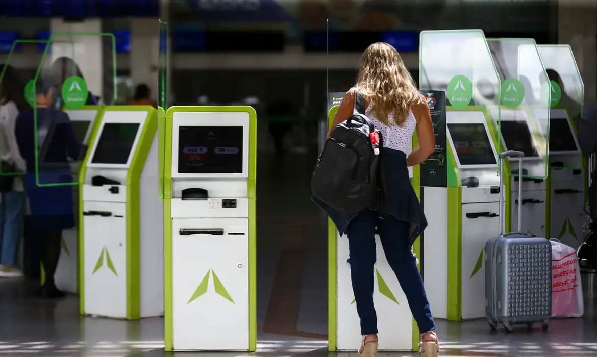 Gastos dos Brasileiros com Viagens Crescem 78% em Dois Anos após o Fim da Pandemia
