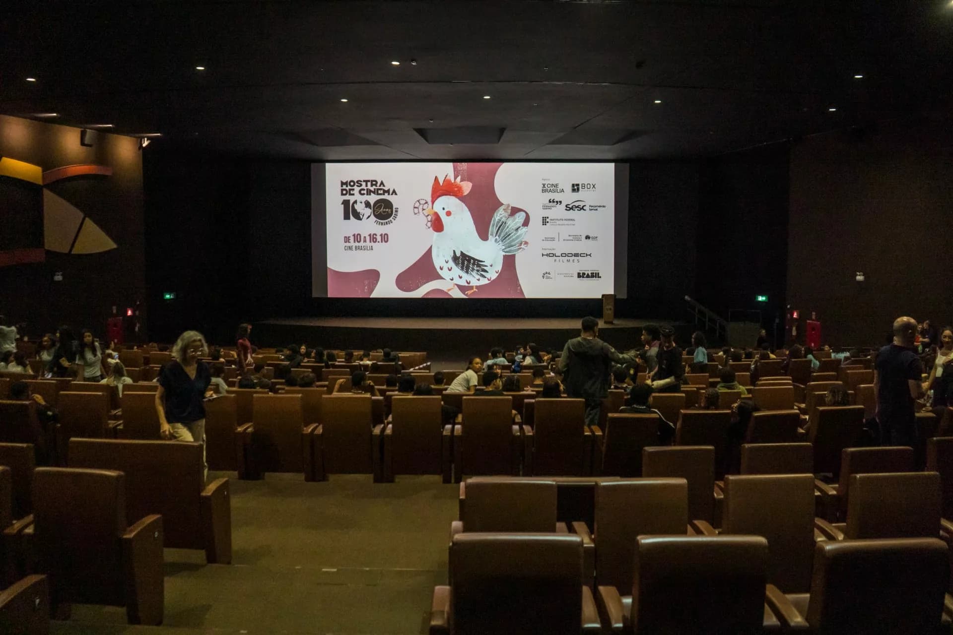 Estudantes do DF Celebram Centenário de Fernando Sabino em Mostra de Cinema