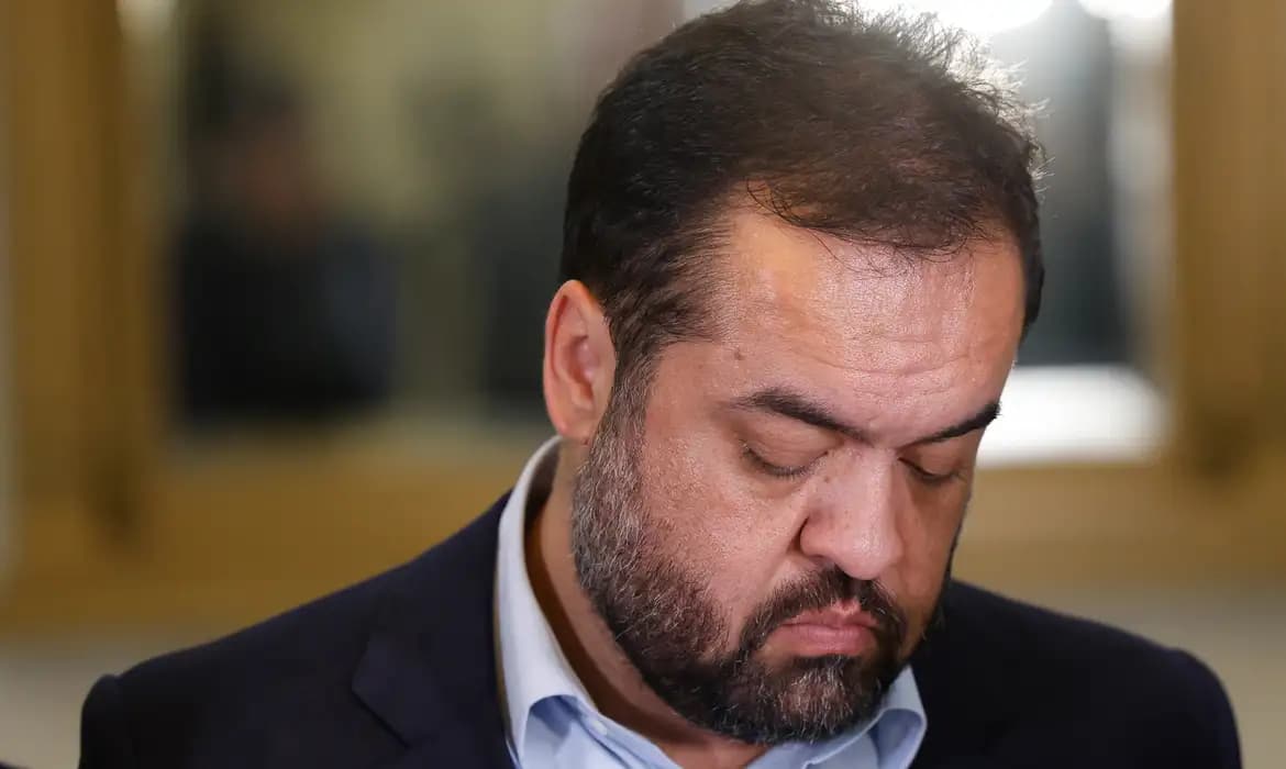 Governador do RJ denuncia ataques de traficantes contra civis na Avenida Brasil
