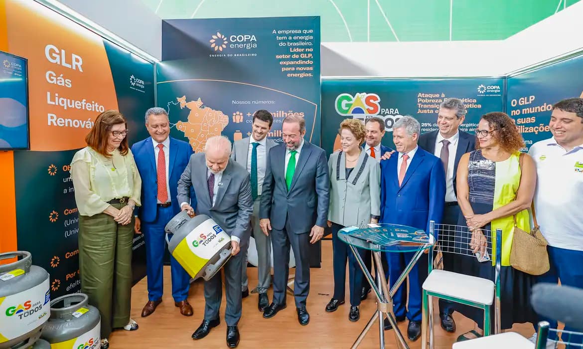 Lula Sanciona Lei do Combustível do Futuro e Impulsiona Produção de Biocombustíveis no Brasil