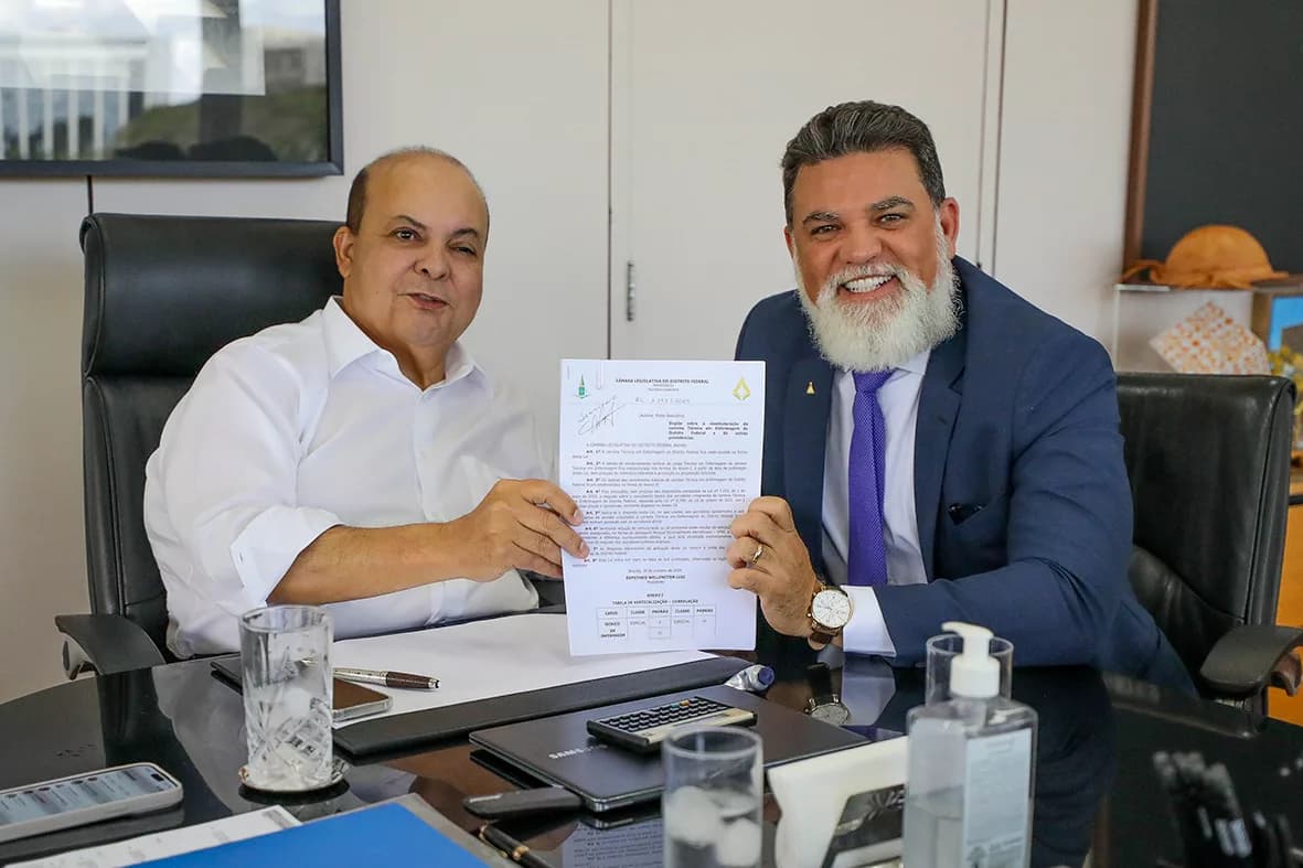 Governador Ibaneis Rocha anuncia reajuste de 15% para Técnicos em Enfermagem no DF