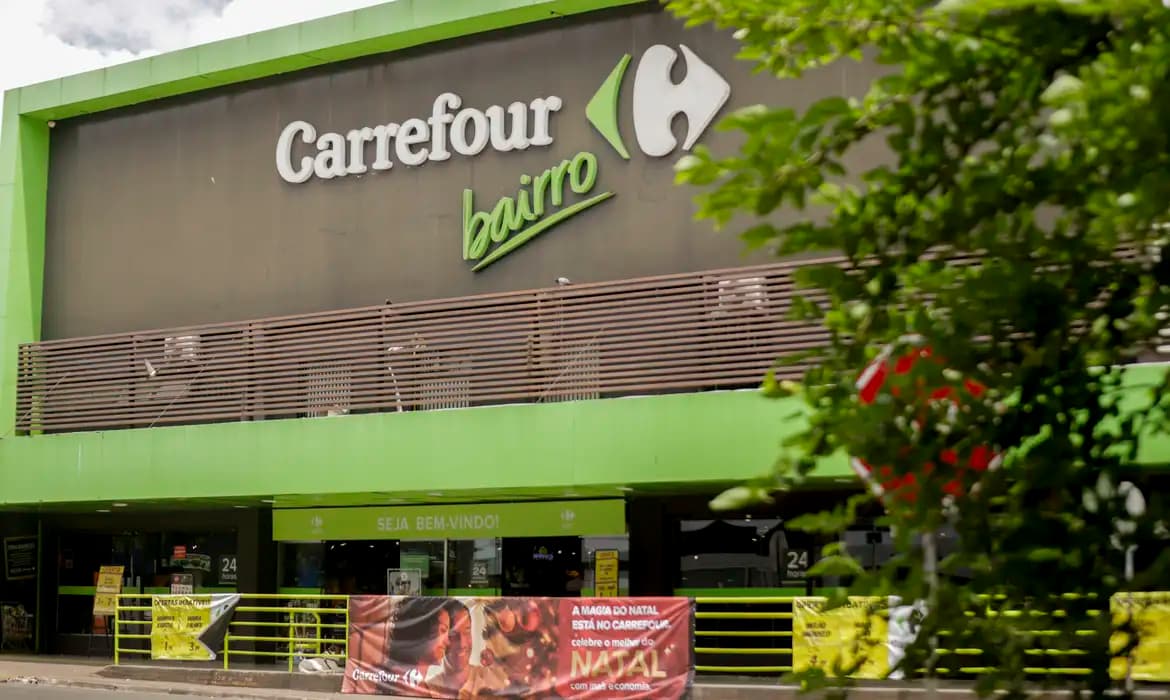 Carrefour pede desculpas ao Brasil e frigorífico retoma fornecimento de carnes