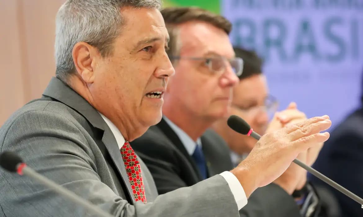 Polícia Federal prende general Braga Netto no Rio por atrapalhar investigações de tentativa de golpe