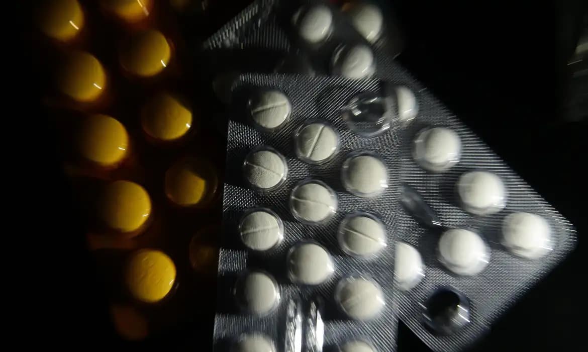 Senado aprova isenção de imposto para medicamentos importados e projeto segue para sanção