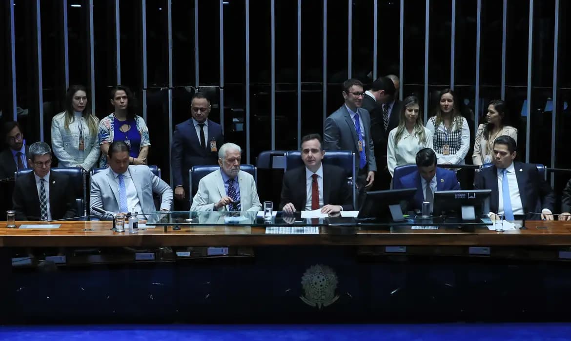 Congresso promulga emenda constitucional para reduzir gastos e equilibrar contas públicas