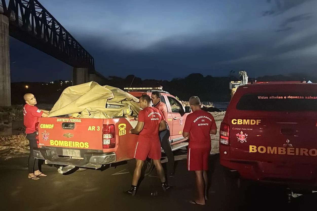 Bombeiros do DF auxiliam resgate de vítimas e veículos no Maranhão