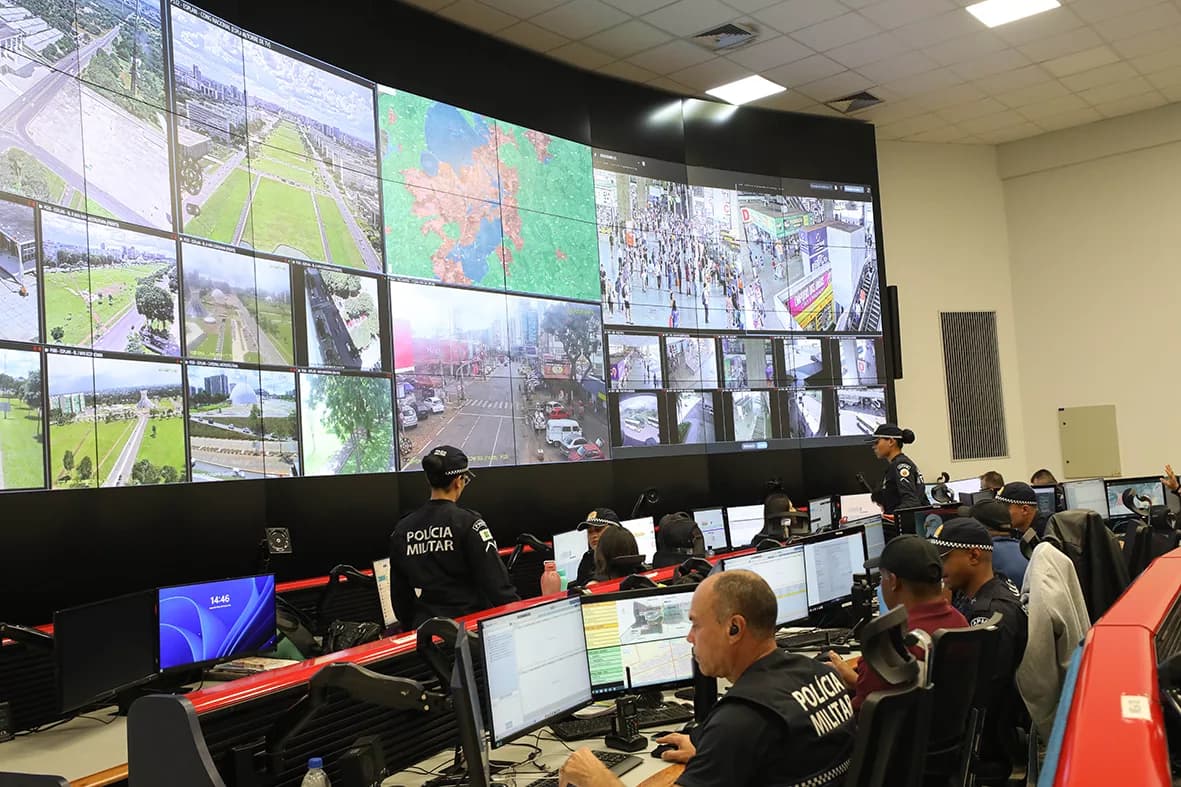 Centro de Operações da PM aposta em tecnologia e especialização para eficiência no atendimento
