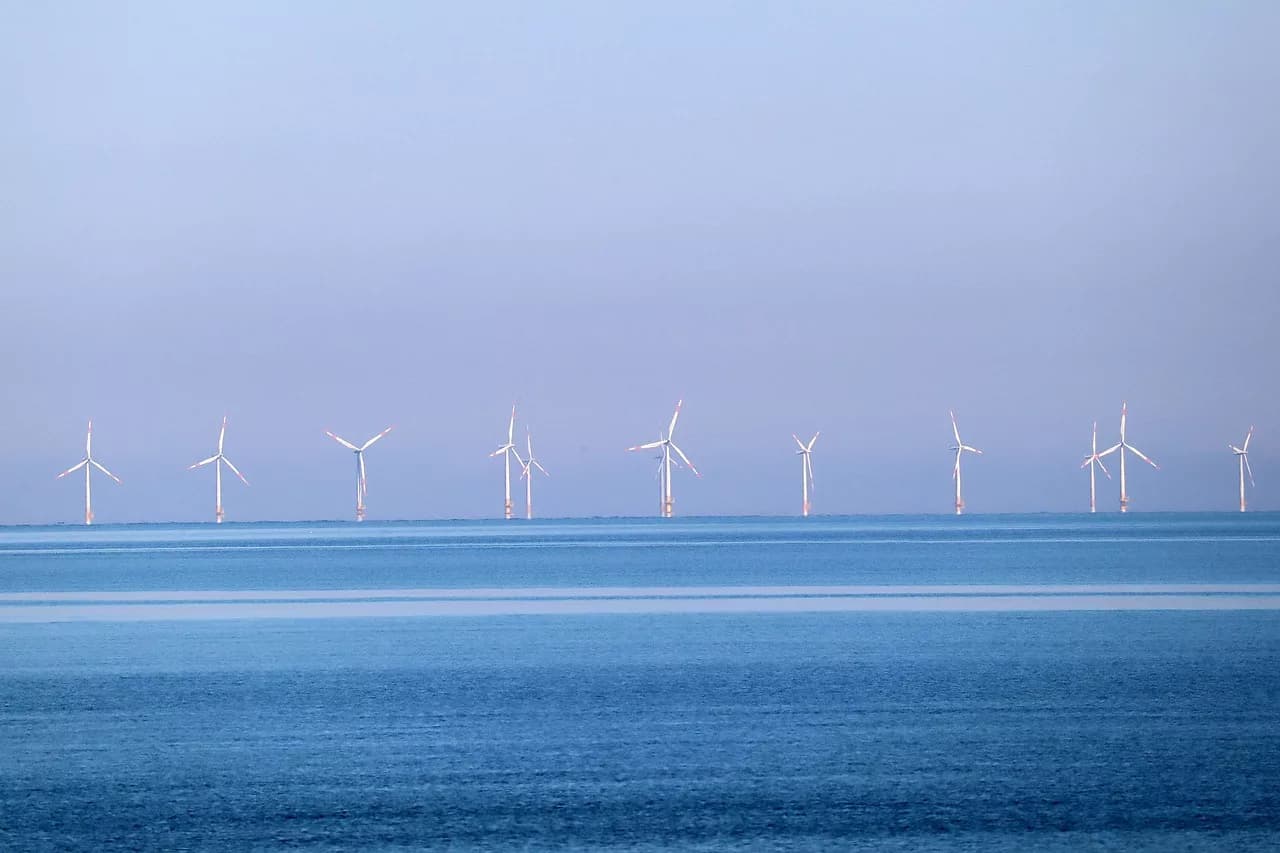 Lula sanciona lei que regula geração de energia offshore no Brasil