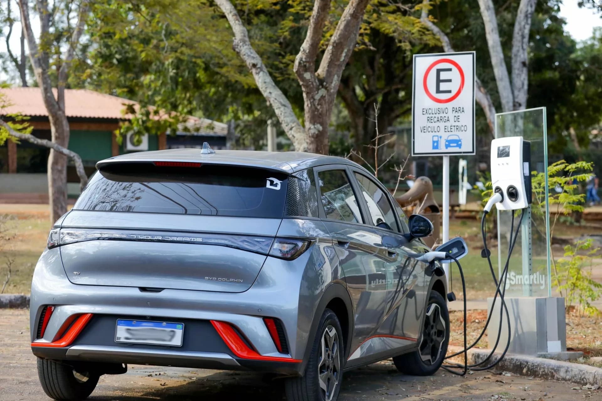 GDF amplia isenção de IPVA para carros elétricos e híbridos seminovos