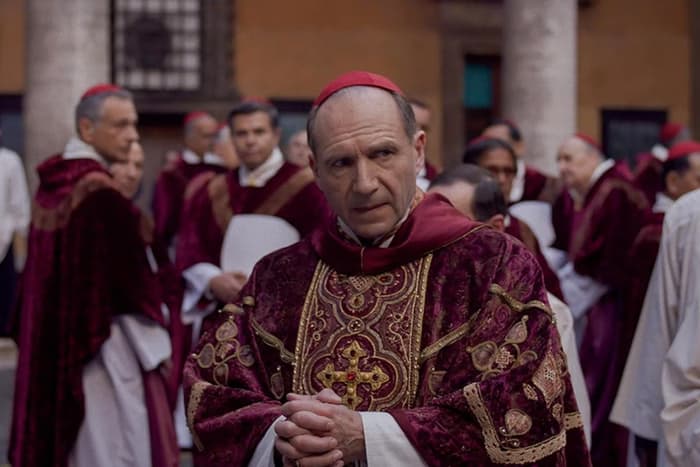 Filme sobre sucessão papal viraliza após internação do Papa Francisco