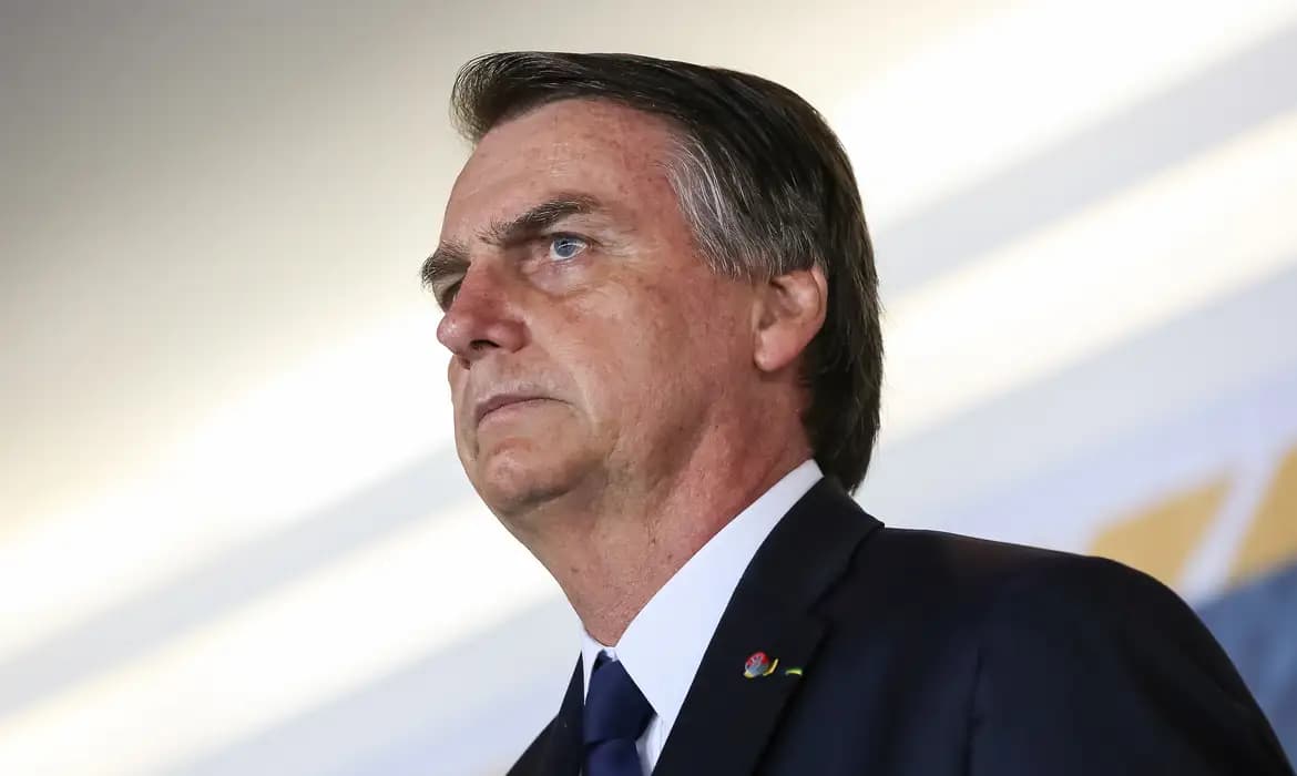 Advogados de Bolsonaro pedem 83 dias para apresentar defesa ao STF