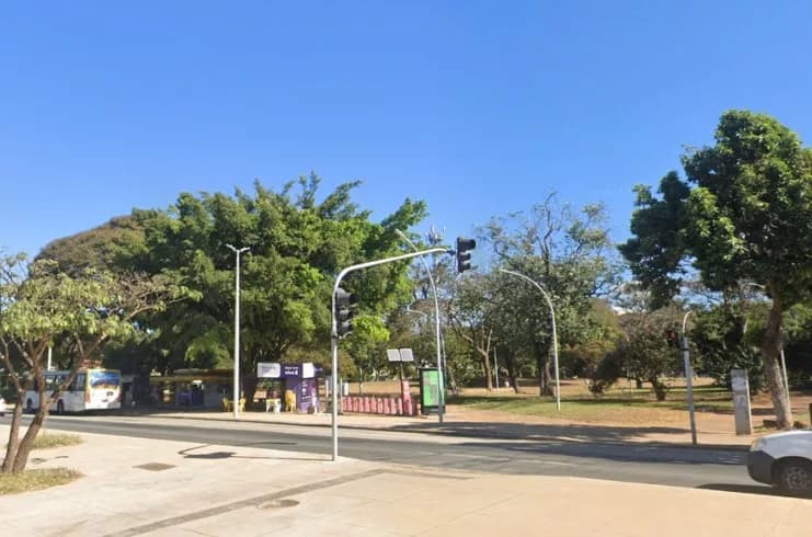 Brasília inicia reforma da Praça 21 de Abril para revitalizar patrimônio histórico e promover lazer