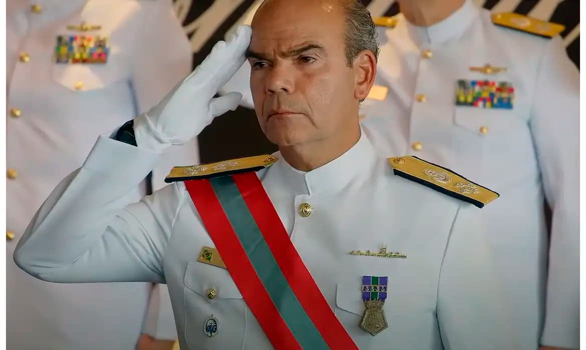 Chefe da Marinha pede dispensa de depoimento sobre golpe