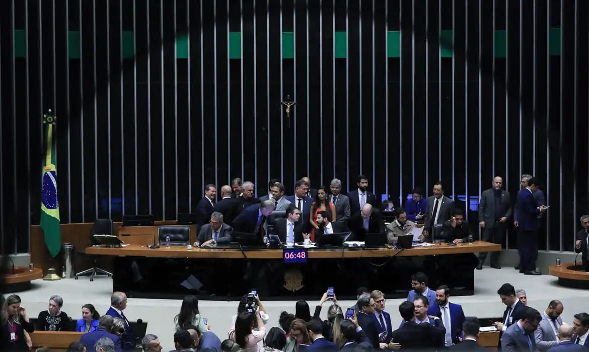 Câmara contesta STF: recurso questiona decisão sobre ação contra Ramagem