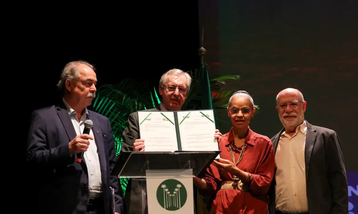 Governo critica “golpe mortal” em licenciamento ambiental