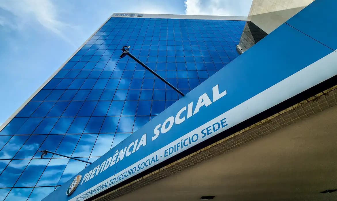 INSS: Recupere descontos indevidos pelo app ou 135