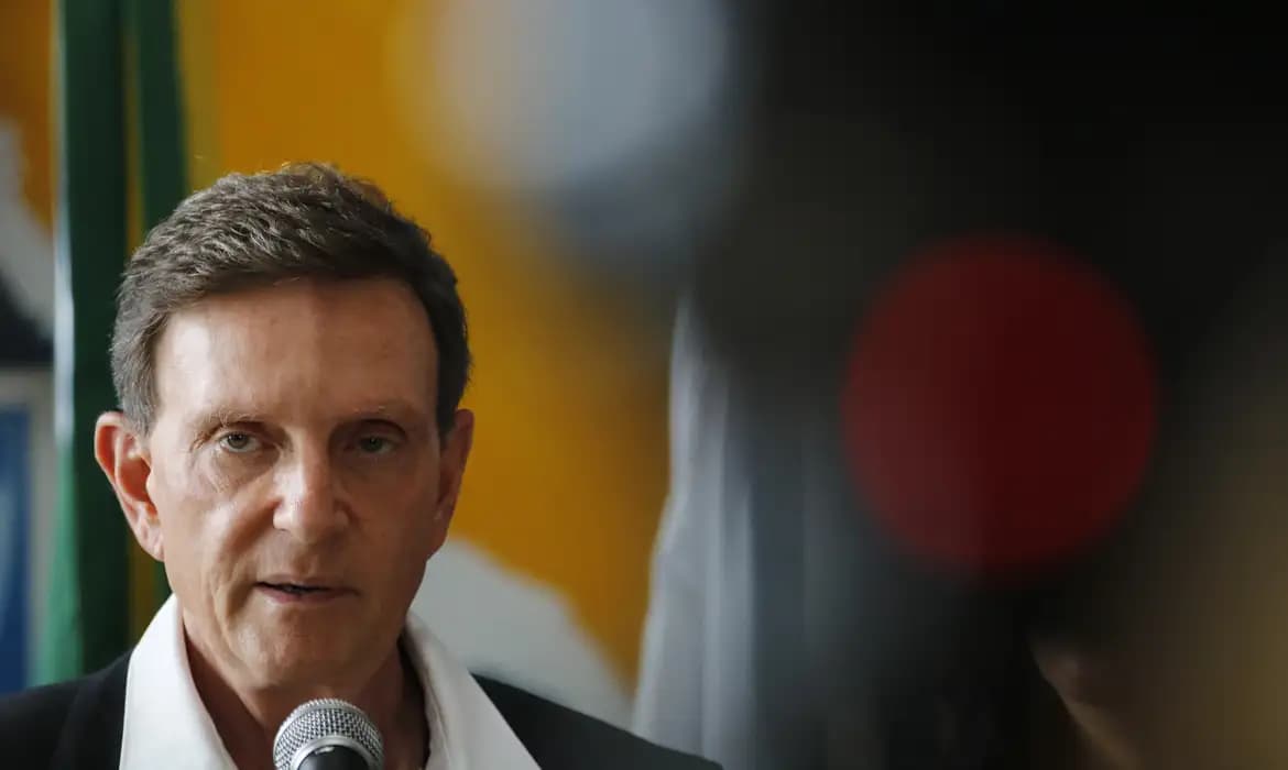 Justiça bloqueia R$ 50 milhões de Crivella por irregularidades na pandemia