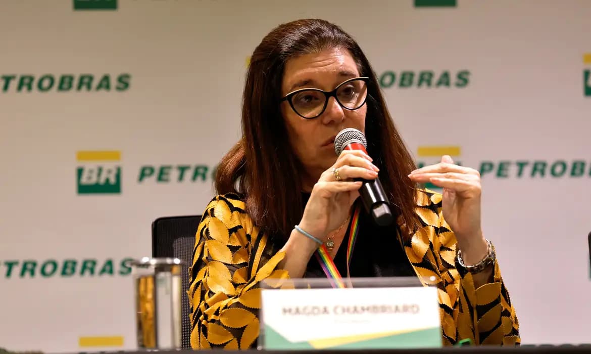 Petrobras lucra R$ 35 bilhões e anuncia dividendos