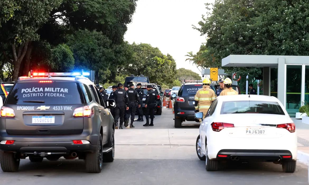 Prisão preventiva mantida para homem que tentou explodir bomba em ministério