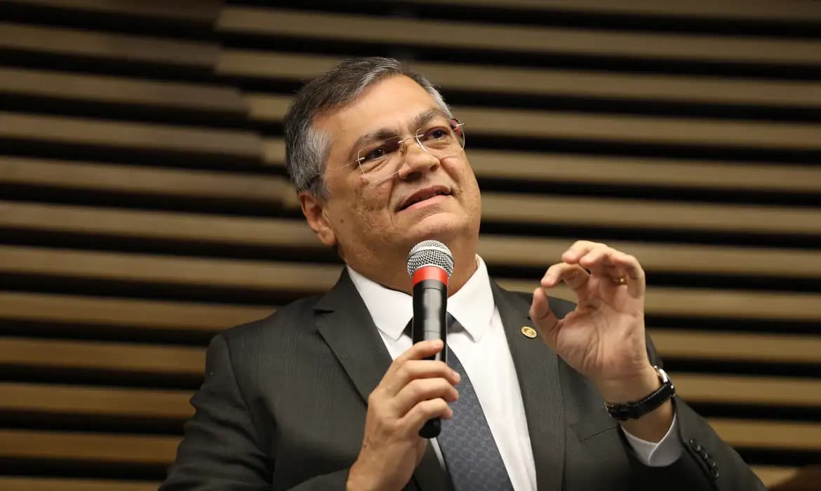 STF defende decisão sobre Ramagem: separação de poderes em foco