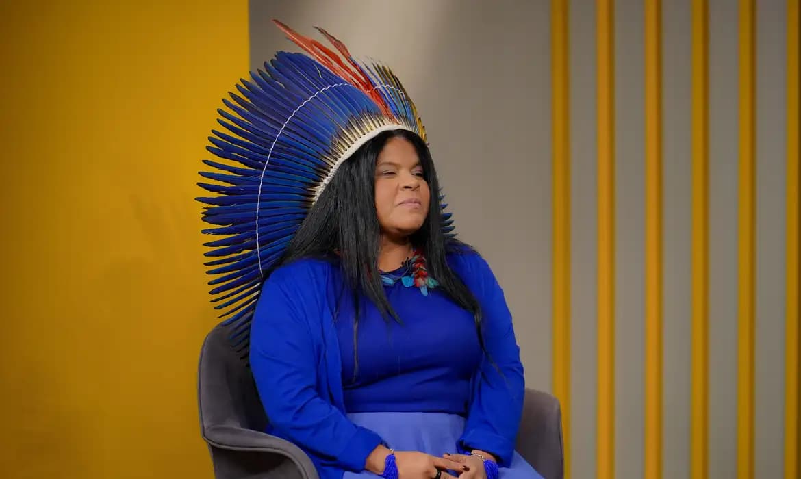 Uerj concede título de doutora honoris causa a Sônia Guajajara