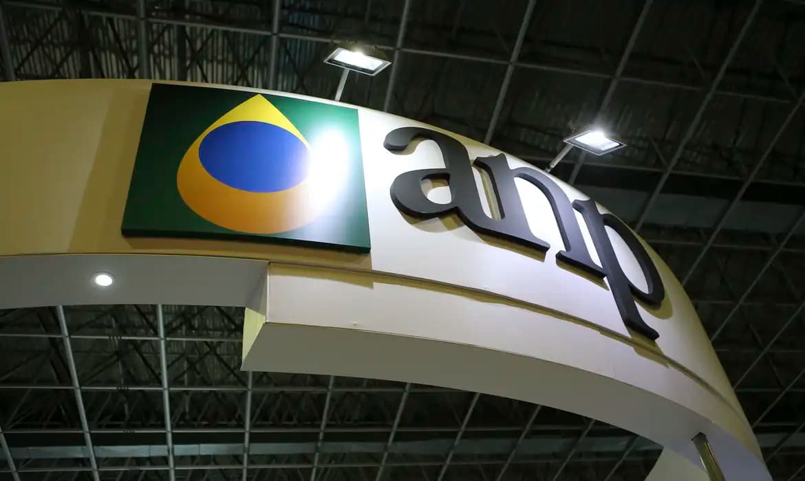 ANP leiloa 34 blocos de petróleo: R$ 989 milhões e protestos indígenas