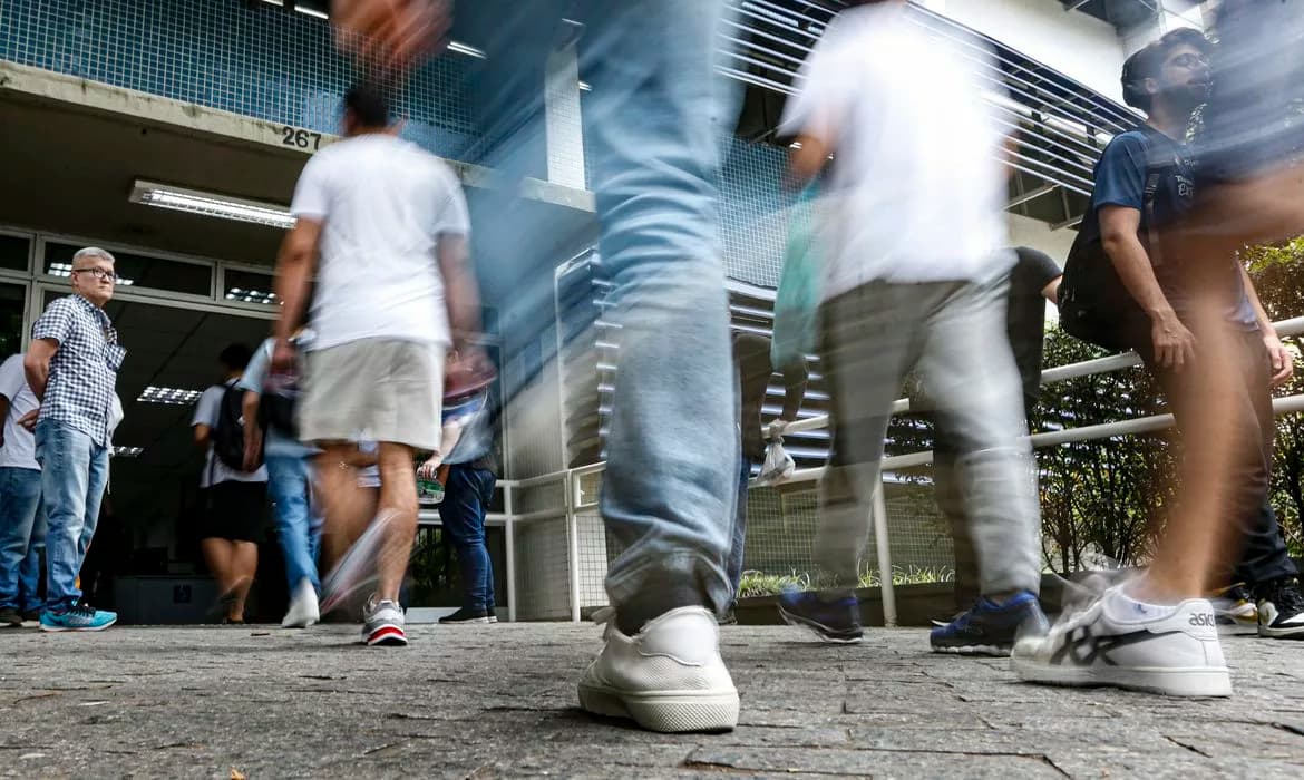 Atenção, candidatos do Enem 2025: prazo final para pagar a taxa é sexta!