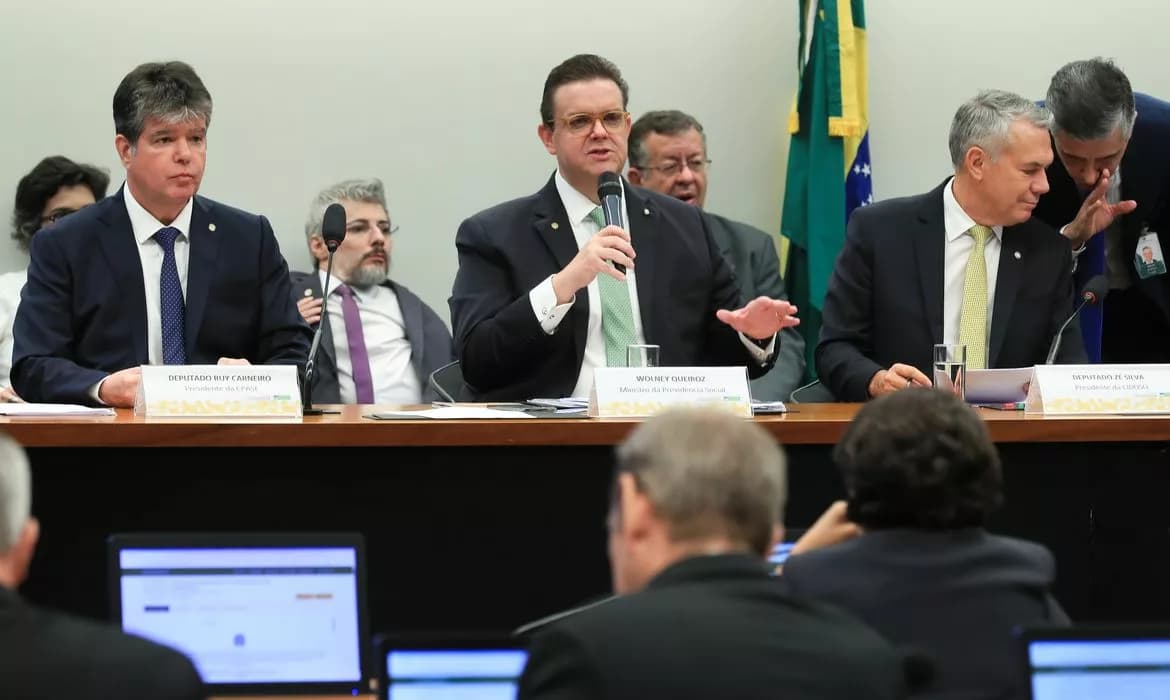 Descontos ilegais no INSS podem chegar a R$ 3 bilhões