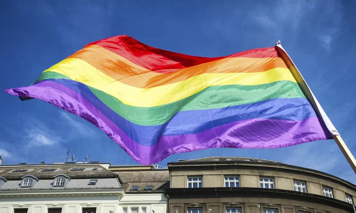 Itaú Cultural Explora o Amor e a Diversidade em Nova Mostra LGBTQIA+