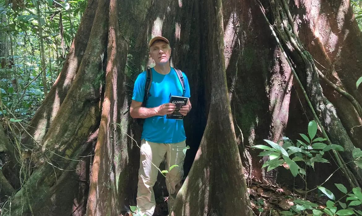 Livro póstumo de Dom Phillips sobre a Amazônia é lançado em SP